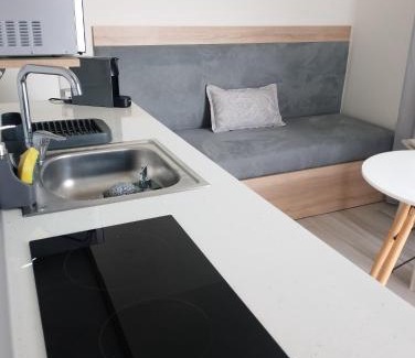 Skala Sotiros Apartment | Oceanfront Escape: Guest Rated 9.7 with Summer Vibes