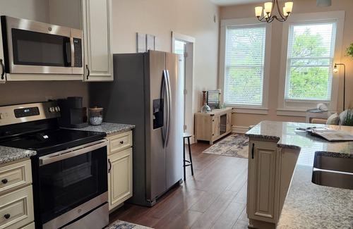 South Haven Apartment | Downtown Suite with Pool – Guest Rated 10/10 Experience