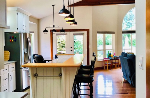 Christina Lake House | Unwind with Pool, Hot Tub & Ocean Views for Summer Fun