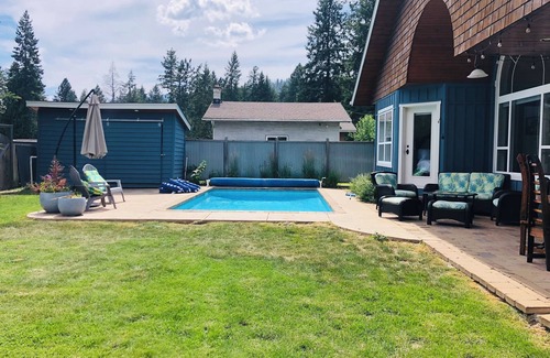 Christina Lake House | Unwind with Pool, Hot Tub & Ocean Views for Summer Fun
