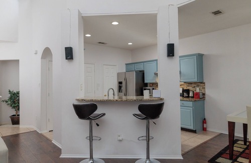 Euless House | Summer Gem w/Home Office & Patio Near DFW Airport