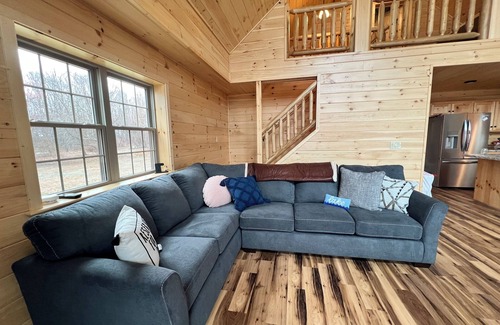 Smithfield Cottage | Idyllic Waterfront Cottages with Private Beach & Pool