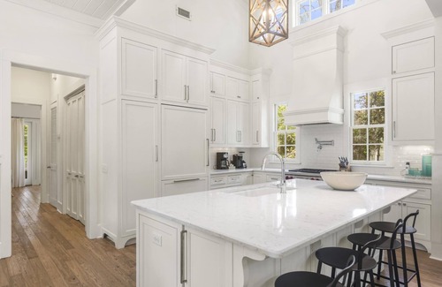 Forest District House | Book Your Fall Escape with Oceanfront Views & Bikes!
