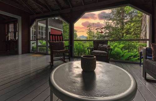 Chocorua House | Unforgettable Summer Escape with Lake Access and Views