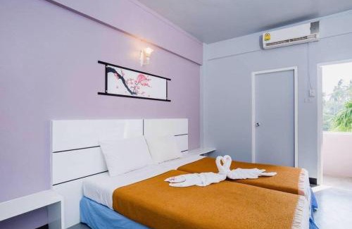 Talat Nuea House | Budget-Friendly Summer Hotel with Wheelchair Access