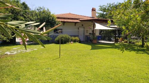 Sozopolis House | Beachside Escape: Summer House for 5 with Breakfast