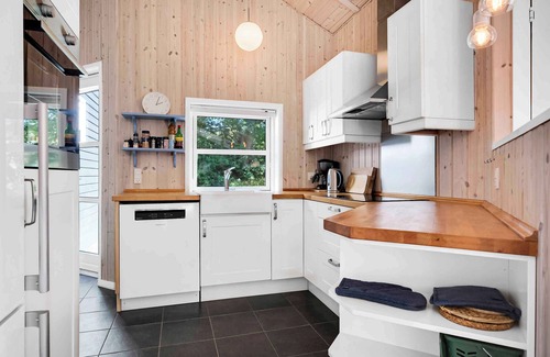 Haarby House | Serene Summer House Surrounded by Nature in Brunshuse