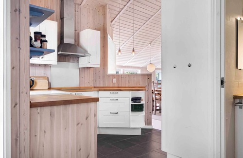 Haarby House | Serene Summer House Surrounded by Nature in Brunshuse