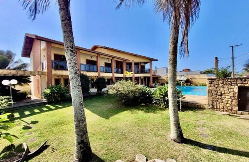 Raul Cury House | Beach House Retreat with Private Pool & Ocean Views