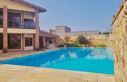 Raul Cury House | Beach House Retreat with Private Pool & Ocean Views