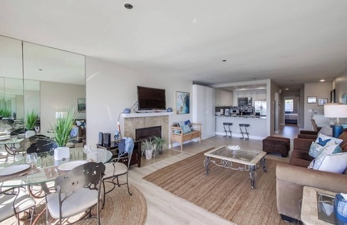 Crown Point Condo | Experience Bay Views & Modern Comforts at Ginny's Riviera Villa