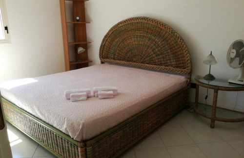Casuzze Apartment | Ocean View Retreat - Family-Friendly & Guest Rated 9/10