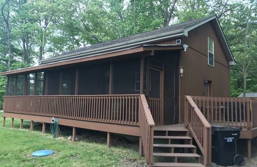 Scottsville House | Family Fun Awaits at Summer Lake Time with Scenic Views