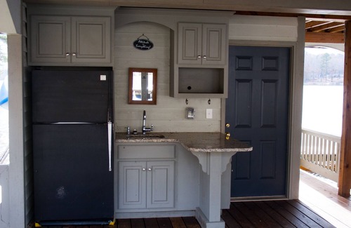 Wise House | Relaxing Lakefront Retreat at Beautiful Lake Gaston