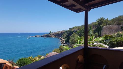 Costa Saracena-Castelluccio House | Relax in Summer Paradise with Oceanfront Views & Pool