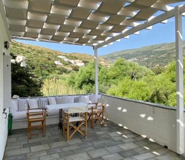 Steniai House | Beachfront 3-BDR Summer House Steps from Gialia Beach