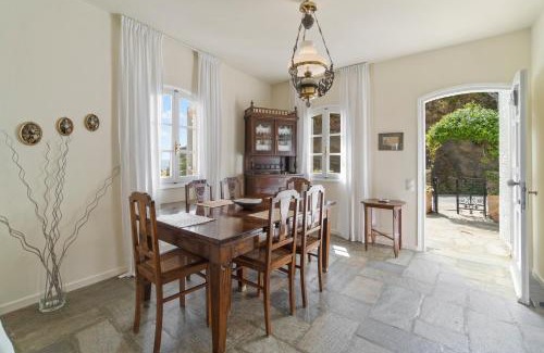 Steniai House | Beachfront 3-BDR Summer House Steps from Gialia Beach