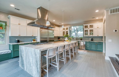 West Oak Hill House | Summer Sale | El Dorado Estate by AvantStay | 2-Acre Escape w/Pool, Playground