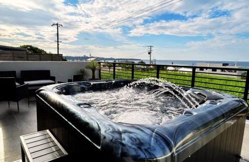 Maeda House | Elegant Villa Maeda with Oceanfront Views and Hot Tub