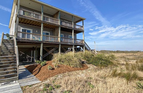 North Topsail Beach House | Summer Salt by Sea Scape Properties