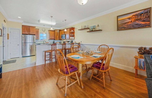Kinnakeet House | SUMMER SAVINGS - Oceanfront Condo with Resort Swimming Pool and Beach Boardwalk