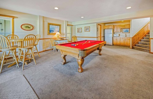 Ocean Isle Estates House | Dog-Friendly Oceanfront Retreat with Pool & Hot Tub