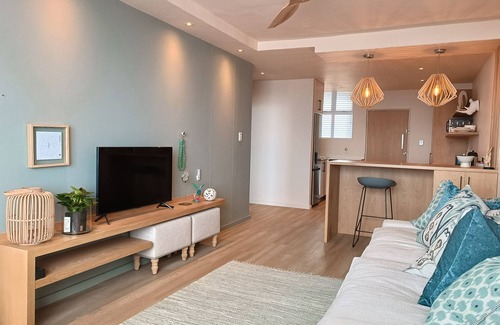 Plettenberg Bay Apartment | Oceanfront Serenity at Summer Sea: Rated 10/10 by Guests