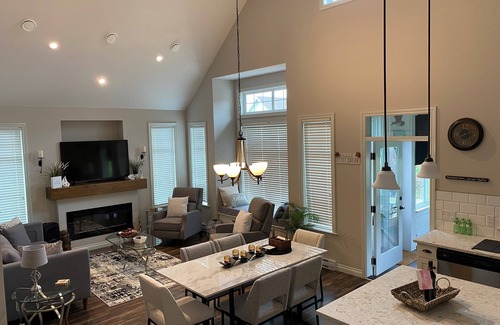 Okanagan-Similkameen House | Discover Year-Round Rentals at Osoyoos' Warmest Lake