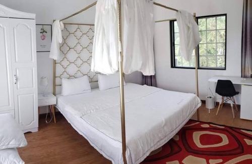 Capital Hill House | Unforgettable Summer Stay: Oceanfront Bliss Awaits!