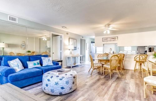 Salter Path Apartment | Relax at Summer Winds Condo Unit 216 with Pool & Hot Tub