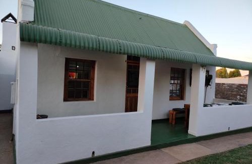 Potchefstroom Apartment | Inviting Summer1840: Pet & Child Friendly Getaway