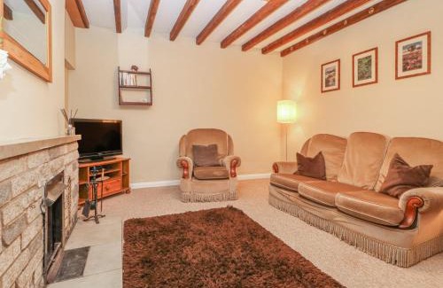 Scawton House | Inviting Summerfield Farm Cottage: Pet & Child-Friendly Stay