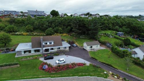 Youghal Bed & Breakfast | Experience Summerfield Lodge B&B with Oceanfront Views