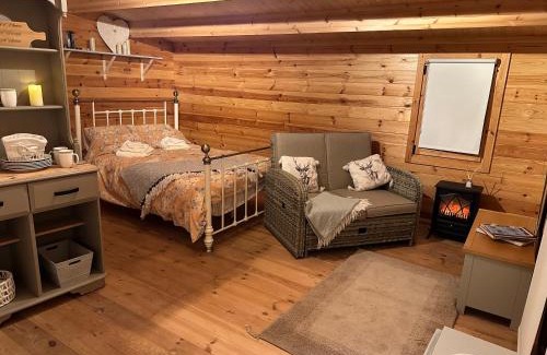 Horton Apartment | Experience Summerfields Lodge: Pet & Child Friendly Retreat