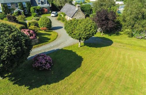 Amroth House | Guest Rated 10/10: Summerhill Cottage with Hot Tub