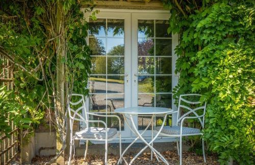 Amroth House | Guest Rated 10/10: Summerhill Cottage with Hot Tub