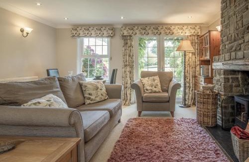 Amroth House | Guest Rated 10/10: Summerhill Cottage with Hot Tub