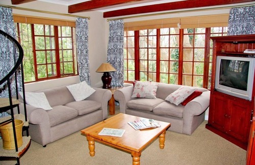 Worcester House | Relax at Summerhill Guest Farm with Family-Friendly Amenities