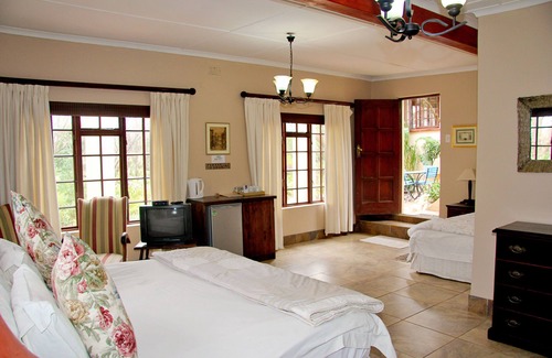 Worcester House | Relax at Summerhill Guest Farm with Family-Friendly Amenities