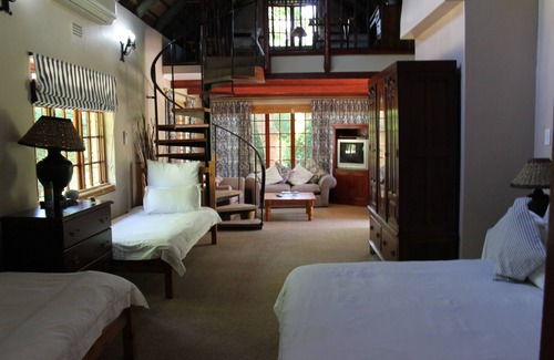 Worcester House | Relax at Summerhill Guest Farm with Family-Friendly Amenities