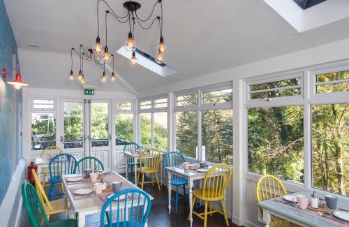 Gwynedd- Snowdonia House | Discover Summerhill Guest House: 4-Star Comfort Awaits