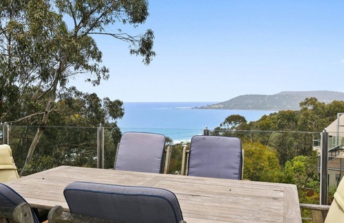 Lorne House | Exquisite Summerhill Views with Breathtaking Oceanfront Scenery