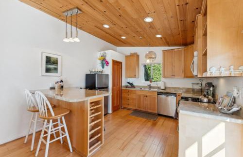 Summerland House | Summerland Double Dolphin