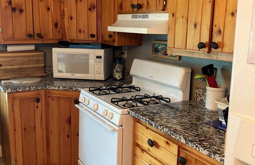 New Gloucester House | Idyllic Whip O’ Will Beach House with In-Law Apartment
