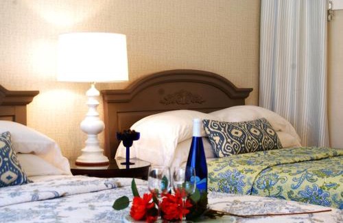 Ludington Hotel | Adults-Only Retreat at Summers Inn Ludington - Rated 8.8/10