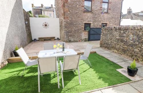 Kirkby Stephen House | Exceptional Summerseat: Family-Friendly Retreat, Rated 9.8