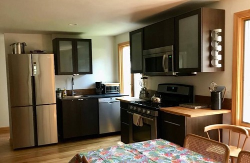 Mara Vista House | Family-Friendly Retreat Near Great Bay & Vineyard Sound