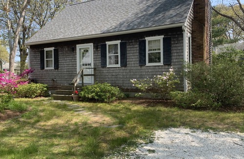 Mara Vista House | Family-Friendly Retreat Near Great Bay & Vineyard Sound