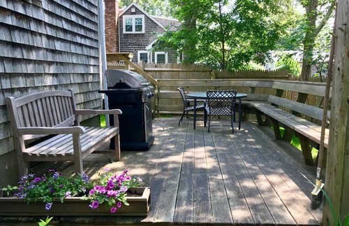 Mara Vista House | Family-Friendly Retreat Near Great Bay & Vineyard Sound