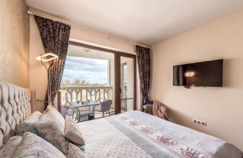 Varna Apartment | Relaxing Getaway at Varna South Bay Beach Residence